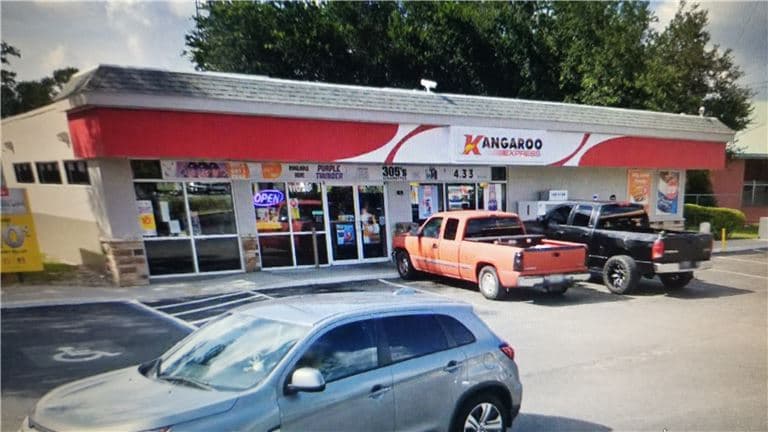 Kangaroo Express Shell in Leesburg!!